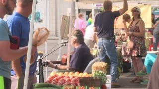 Farmers market celebrates 10 years