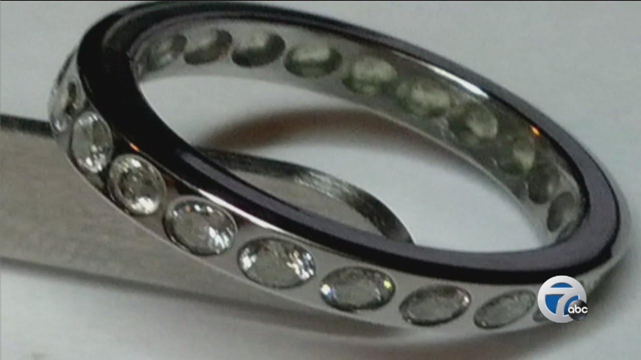 Man crafts light-up engagement ring for fiance - YouTube