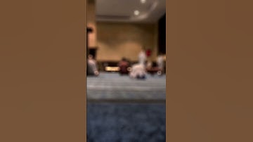 من يعرف اسم القارئ ؟