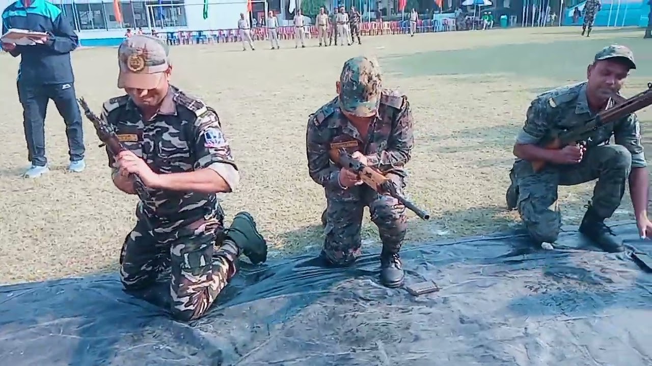 kholna jorna Rapid action force police Rifle kholna or jorna game ,kitna interesting 🧐