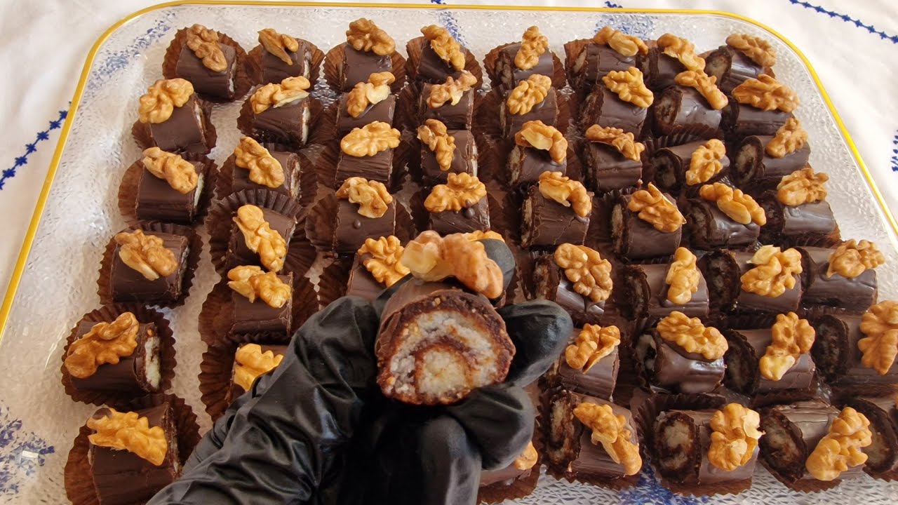 فأقل من نصف ساعة بدون فرن أو سيليكونات غاترحموني على هاد الحلوة بقوة ما بنينة وساهلة كلياني كاتحمقهم