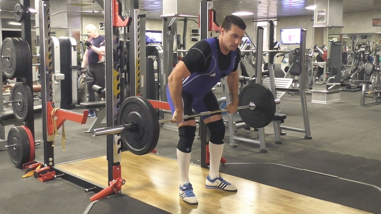Как правильно ставить штангу с пола на стойки и обратно - YouTube