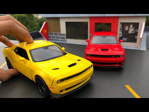 unboxing-of-mini-dodge-challenger-hellcat-2018-diecast-model-car-|-mustang-|-muscle-car-|-dodge-shop