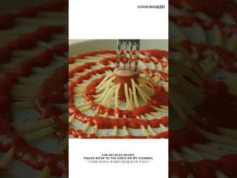 How to eat spaghetti <strong>in</strong> a fun way! 스파게티 휘리릭! 소시지 파스타 재미있게 먹기 | One Bite Sausage <strong>Pasta</strong> #Shorts