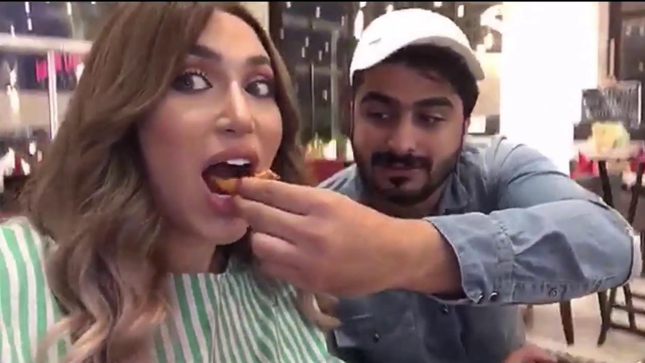 دكتورة خلود وأمين في أضخم المطاعم