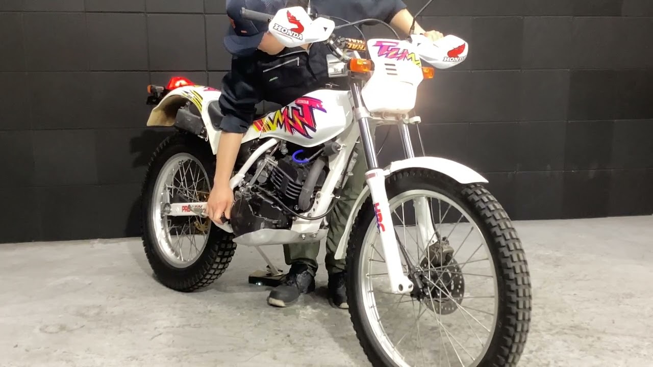 TLM220R ホンダの公道走行可能なトライアルバイクです！【エンジン始動