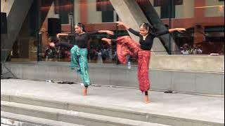 Viral Video - Iswarya & Shruthi Dance in Singapore