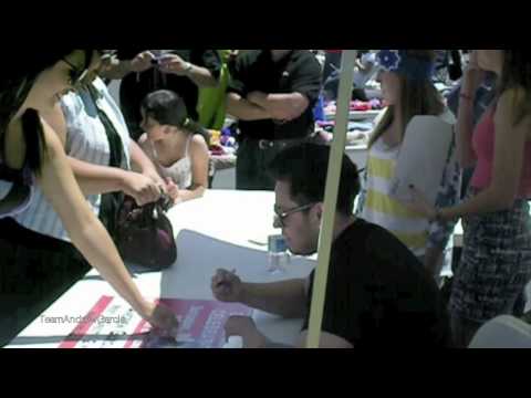 5/8/2010Andrew Signs Autographs (Pics & Videos)Mor...