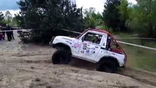 Suzuki Jimny vs Suzuki Samurai off road 4x4