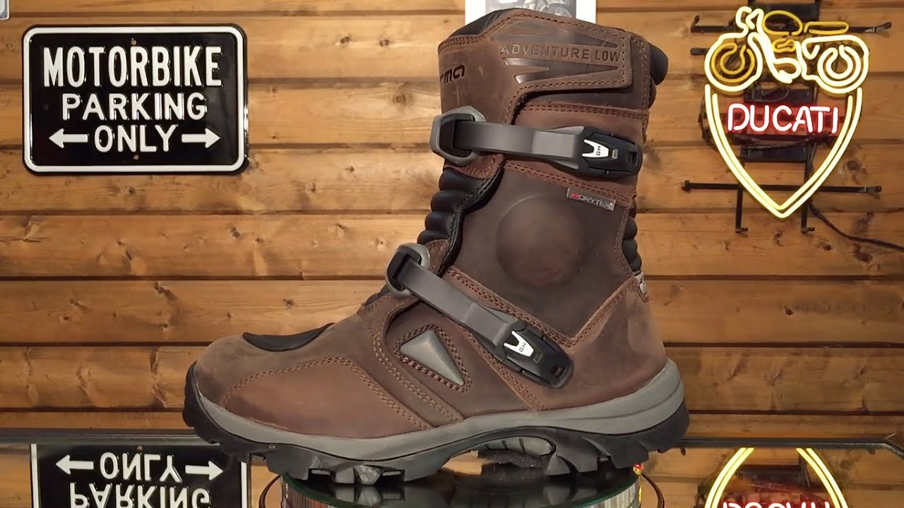 Forma Adventure Low Boots Youtube