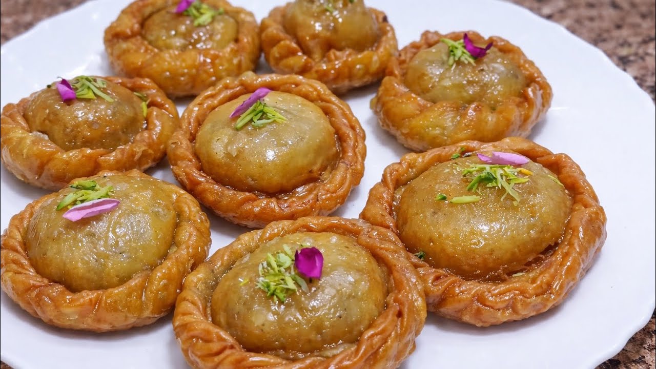 Chandrakala Recipe | Ramadan Special Sweet | Halwai Style Chandrakala ...