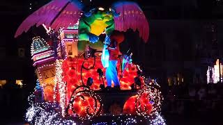 FIRST NIGHT Surprise! Wendy & Peter FLY in Starlight Parade ✨ 