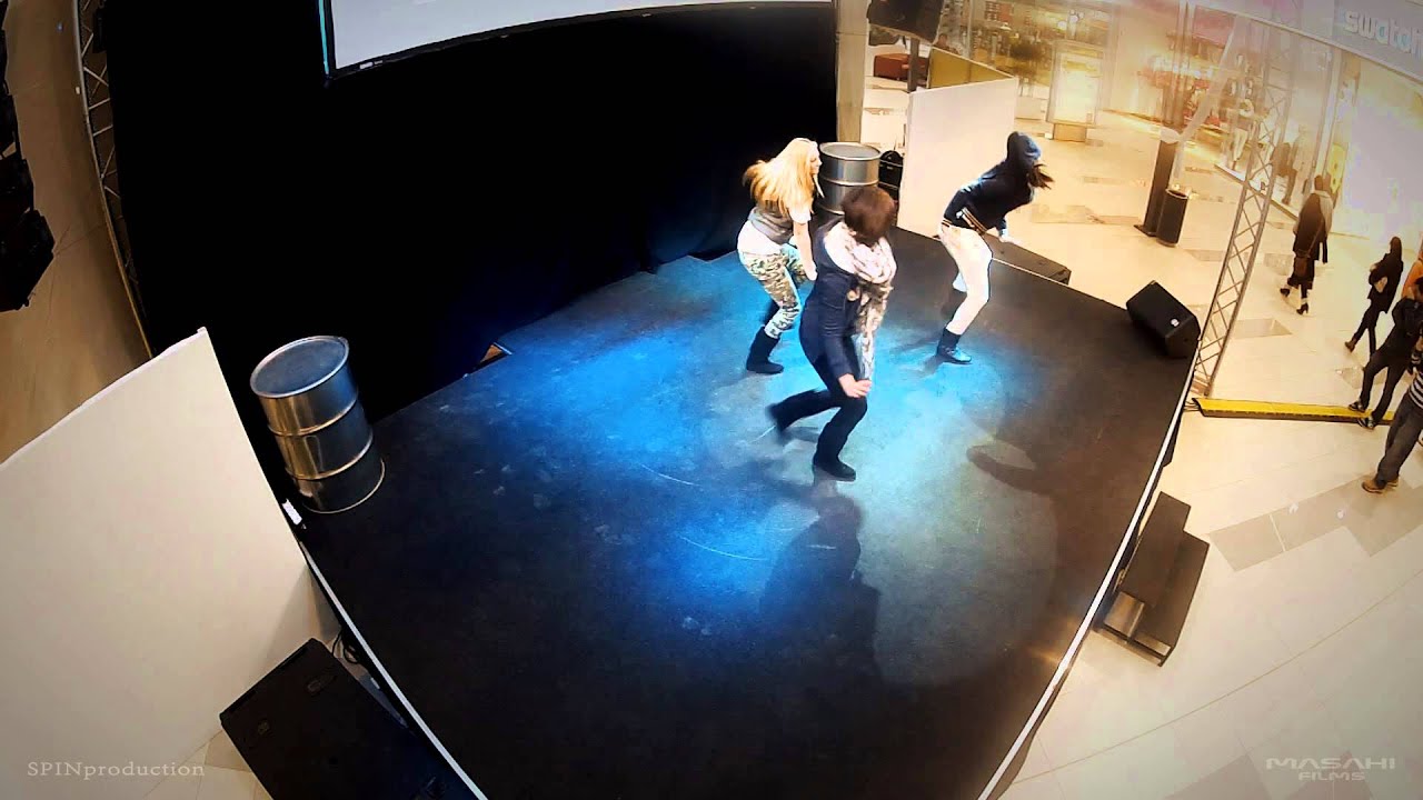 SPIN | FASHION DAYs AVION