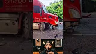 Como habrá terminado así ese camión #automobile #truckesvlogs #amor