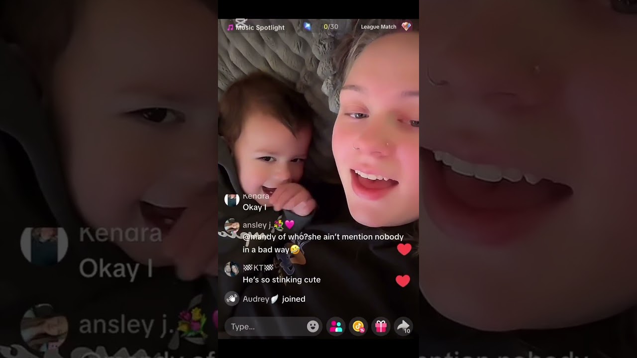 Shawty bae / Allison Mae / Kiara with Hoodrich Kevin Monday TikTok live videos 