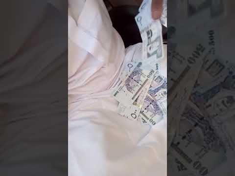 من يقول الفلوس وسخ دنيا