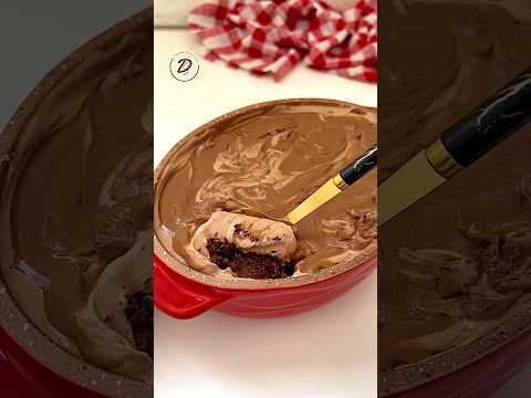 طاجن شوكولاته غرقان كريمة وشوكولاته لذيذ لذاااااذة