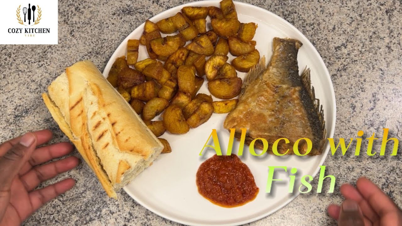 Alloco (fried plantains) with fried fish 😍 #cooking #recipe #alloco #ivorianfood #fish