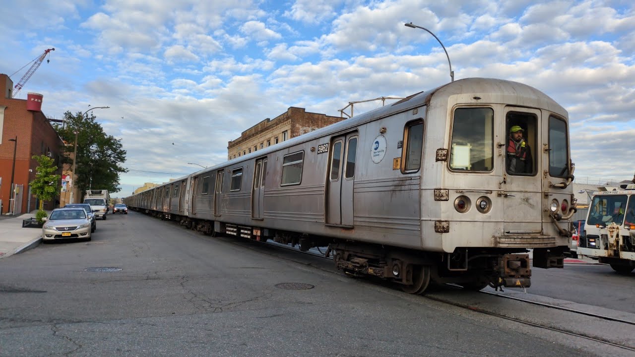 NYC Subway: R46 Scrap Cars 5962-5965 & 5974-5977 Being Transferred to ...