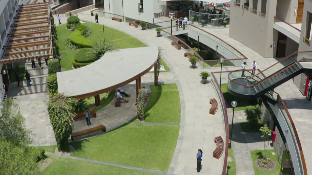 Campus Centrum PUCP renovado