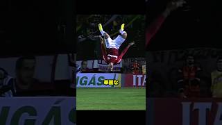 得点を決めてはしゃぎ過ぎた選手の末路 #サッカー