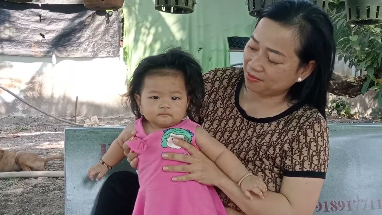 lisa đã 5 tháng sao thấy cưng quá #breastfeeding @nguyenquoctrung1988