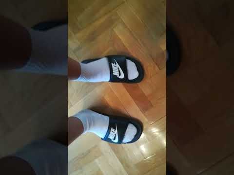 chanclas nike con calcetines