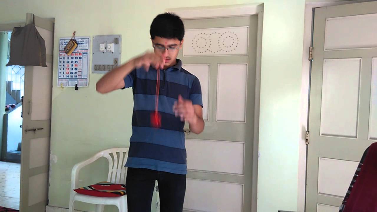playing yoyo trick flag of Jamaica YouTube