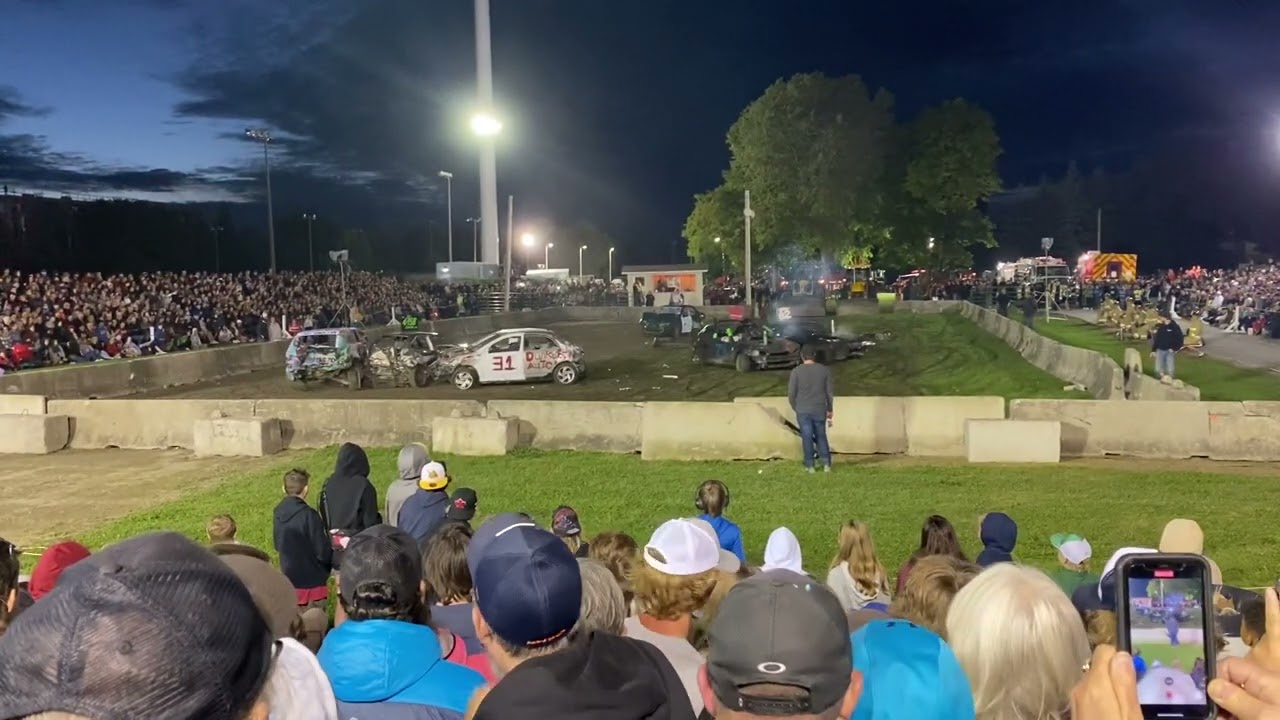 Richmond fair demolition derby heat 1 of 4 cylinder class