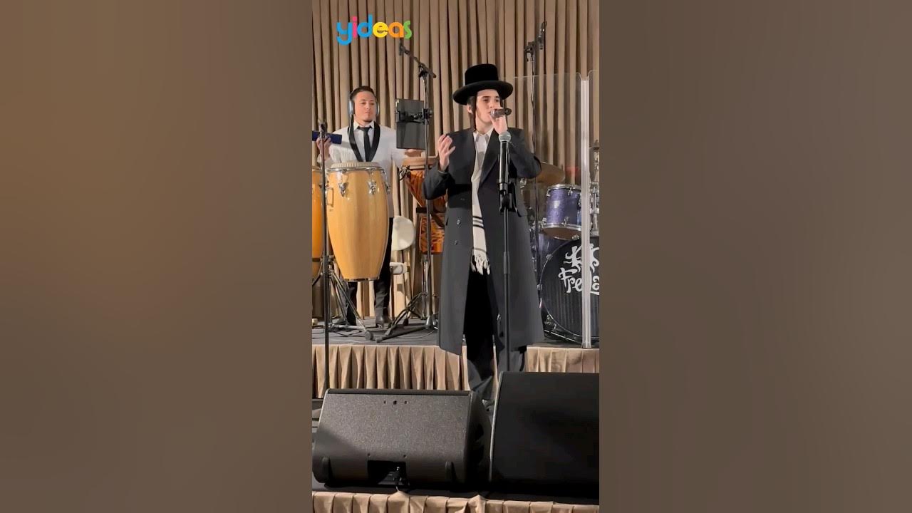 Motty Steinmetz Sings Breeveleh accompanied by Malchus Choir מוטי שטיינמץ ומקהלת מלכות שרים בריוועלע Motty Steinmetz Sings Breeveleh accompanied by Malchus Choir מוטי שטיינמץ ומקהלת מלכות שרים בריוועלע