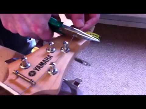 how-to-re-string-and-tune-your-bass-guitar