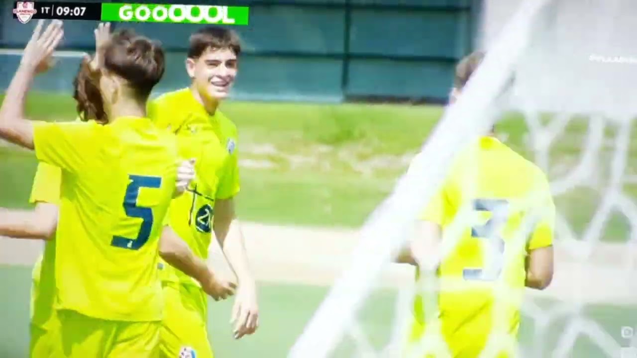 Kresimir Rados | 2008 | CC-AC/CM-CF: finalizzazione, rifiniture e gioco dorsale