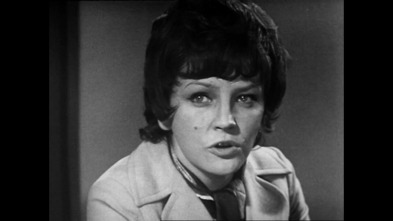 Следствие ведут знатоки ответный удар. Следствие ведут знатоки динозавр 2. Следствие ведут знатоки дело 5. Следствие ведут знатоки динозавр 2. Знатоки знаменский томин и кибрит.