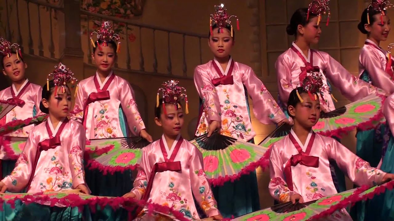 [Korea Traditional Dance] Fan Dance Performed by Children's Dance of