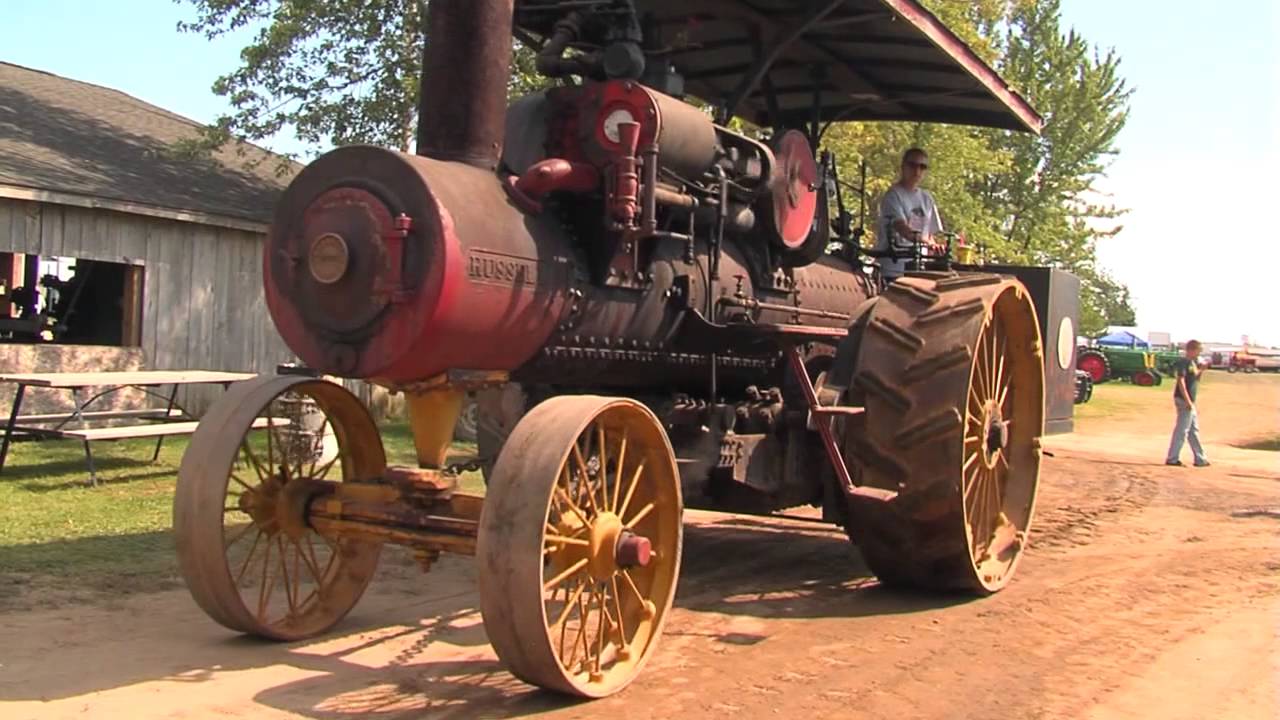 Descubrir 30+ imagen oakley michigan tractor show