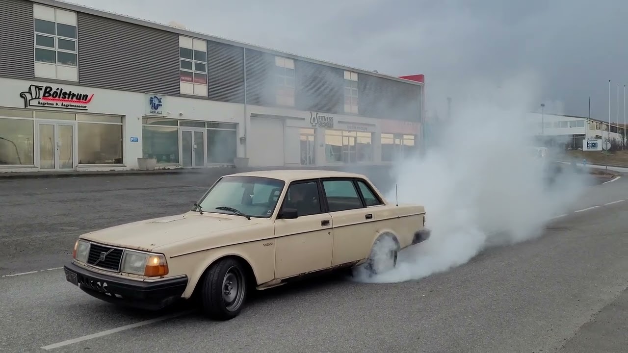 Volvo 244 B21 HX40 Burnout