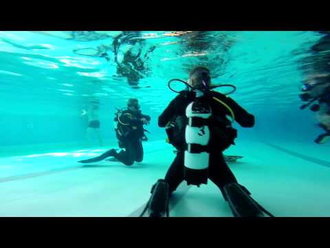 Video: Ako Vyrobiť Potápačský Výstroj