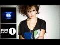 Capture de la vidéo Adam Kesher - Gravy Train Played On Annie Mac's Show On Bbc Radio 1