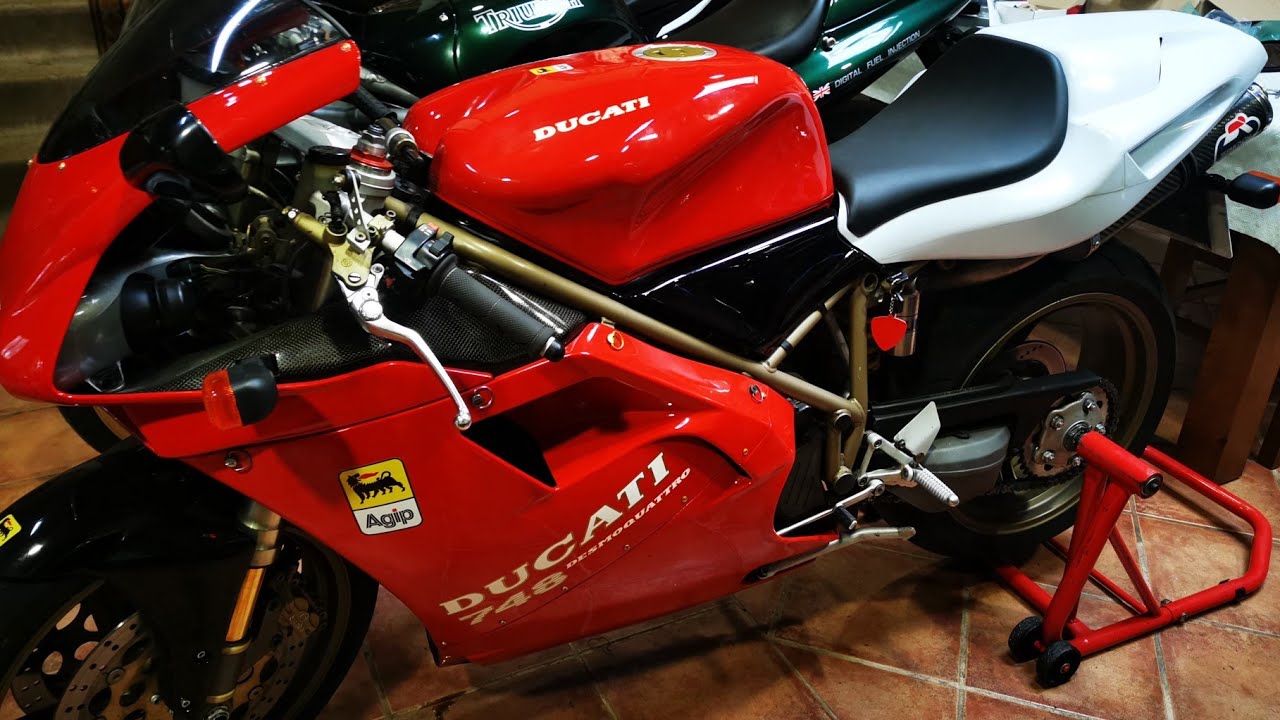 DUCATI 748, 916 マニュアル desmoquattro 129 1999 Ducati 748 Desmoquattro: Regular Car Reviews - YouTube