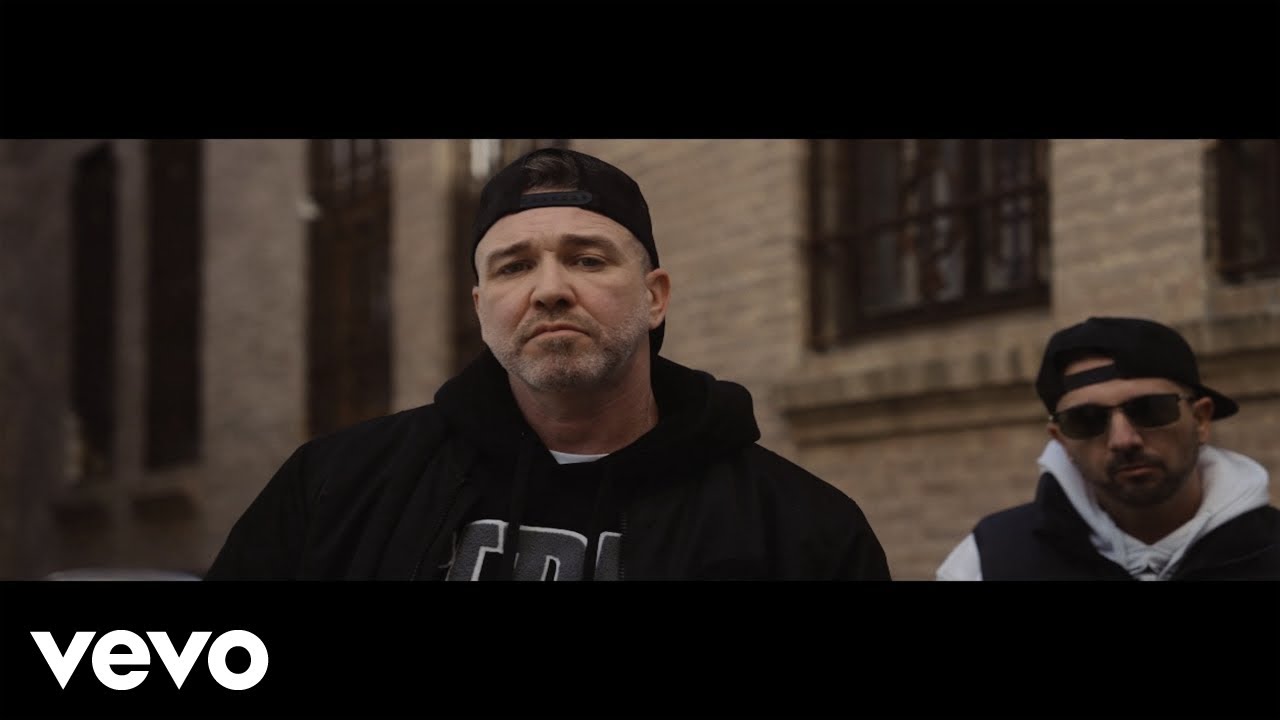 Смотреть «SFDK - Mudanzas» на YouTube Смотреть «SFDK - Mudanzas» на YouTube