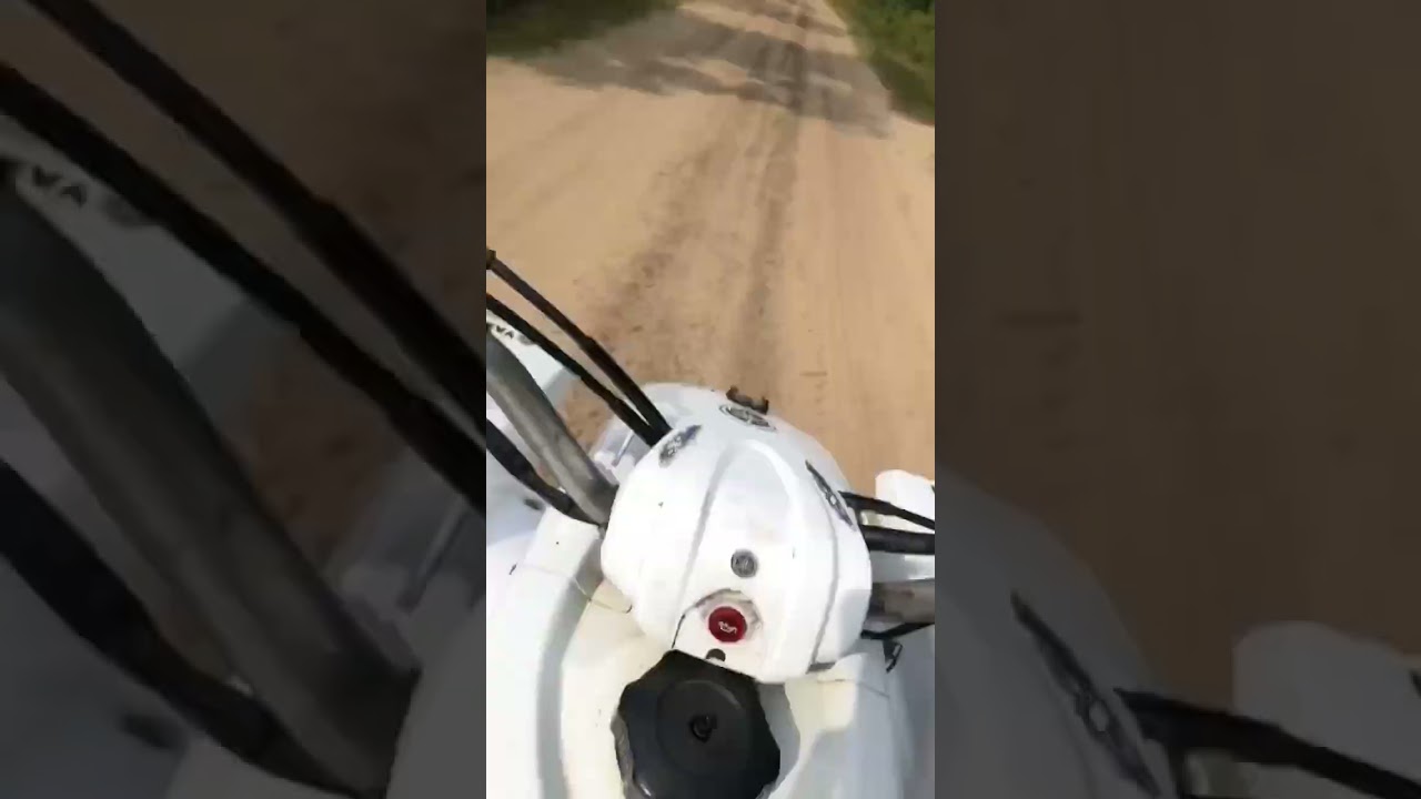 Yamaha Blaster ripping trails 