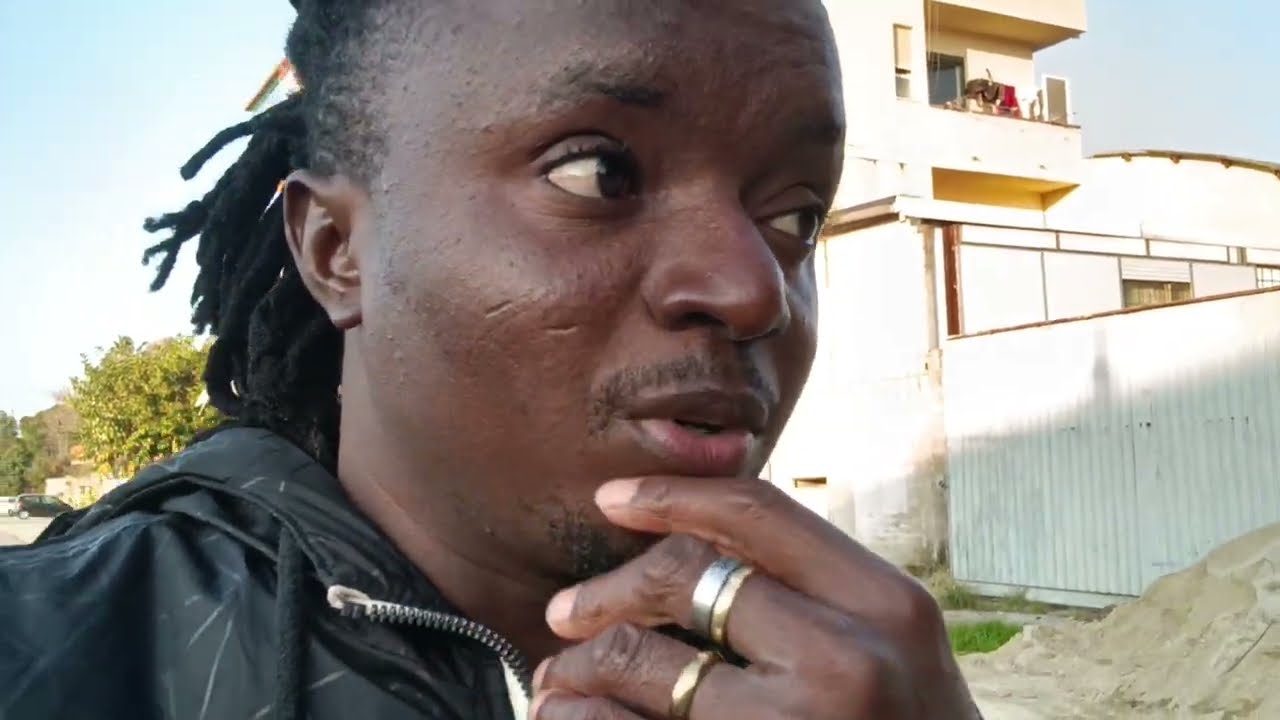 Когда ваши враги внезапно начинают приближаться к вам, будьте внимательны. Они могут держать нож.