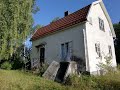 Exploring a house that has been abandoned since 1987