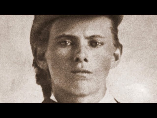 The Tragic Life Of Notorious Outlaw Jesse James class=