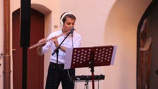Aaron Dan: OSTINATO. For Flute and Loop Station