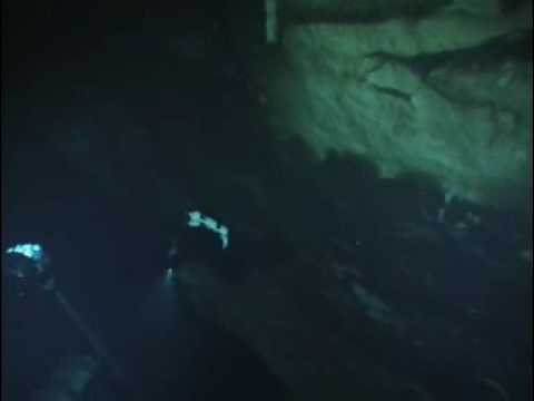 Cave Diving In The Shaft with Jarrod Jablonski & David Rhea - Mt Gambier