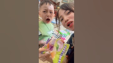 Pipi khóc đói bụng mà người mẹ tham ăn ăn hết bánh mỳ của pipi tội quá#shorts