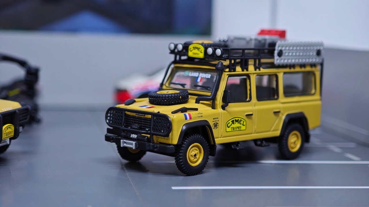 1/64 LAND ROVER Defender Camel Trophy Winner Car Stain Paint EUR 109,39