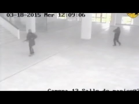 Video: Hur Man Beter Sig Under Terroristattacker