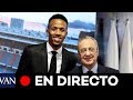 Neymar Jr recibe el premio al mejor jugador brasileño en Europa